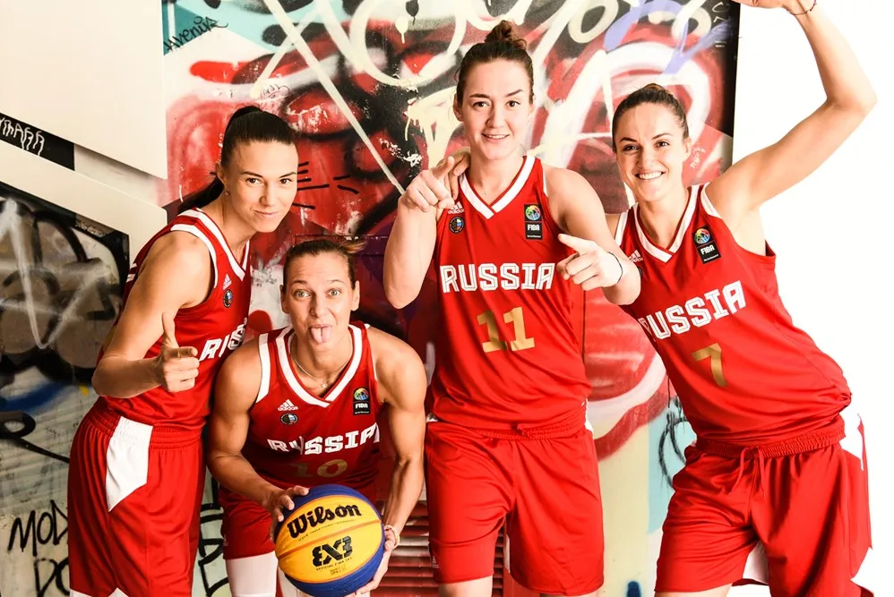 Россиянки в первый день выигрывают две из двух