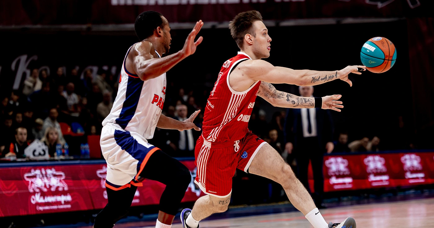 «ПАРМА» выигрывает в концовке 