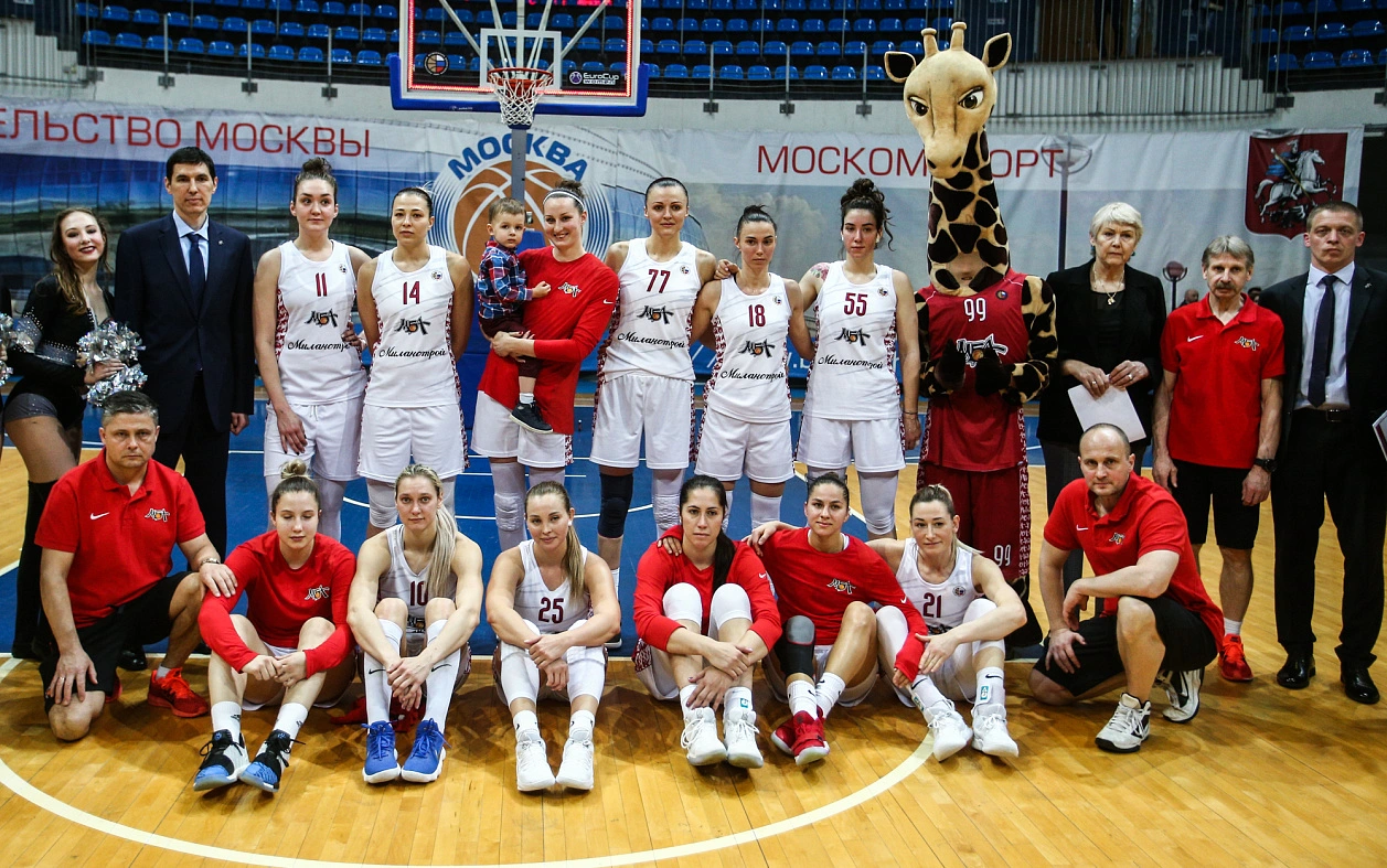 В шаге от подиума
