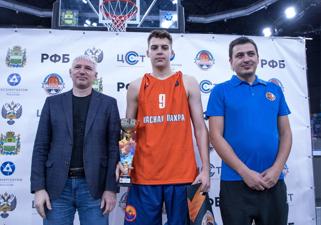 Егор Вавилов помог 