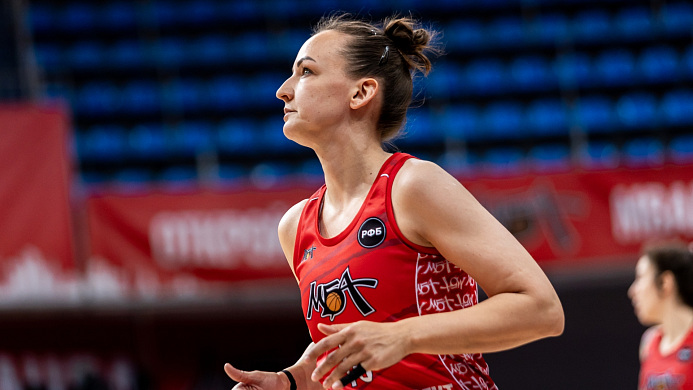 Алёна Кириллова продлила контракт с МБА