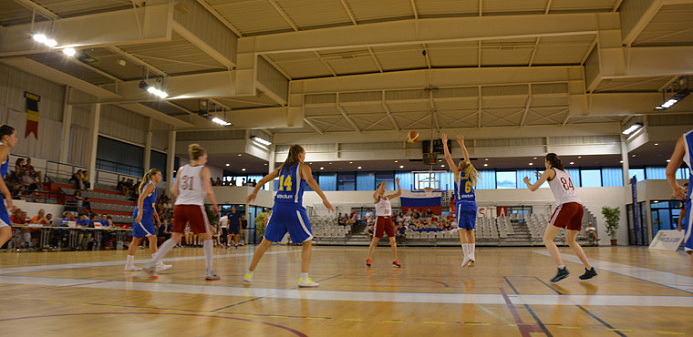 Россия U-18 - пятая на турнире во Франции