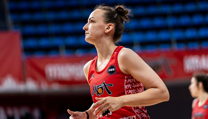 Алёна Кириллова продлила контракт с МБА